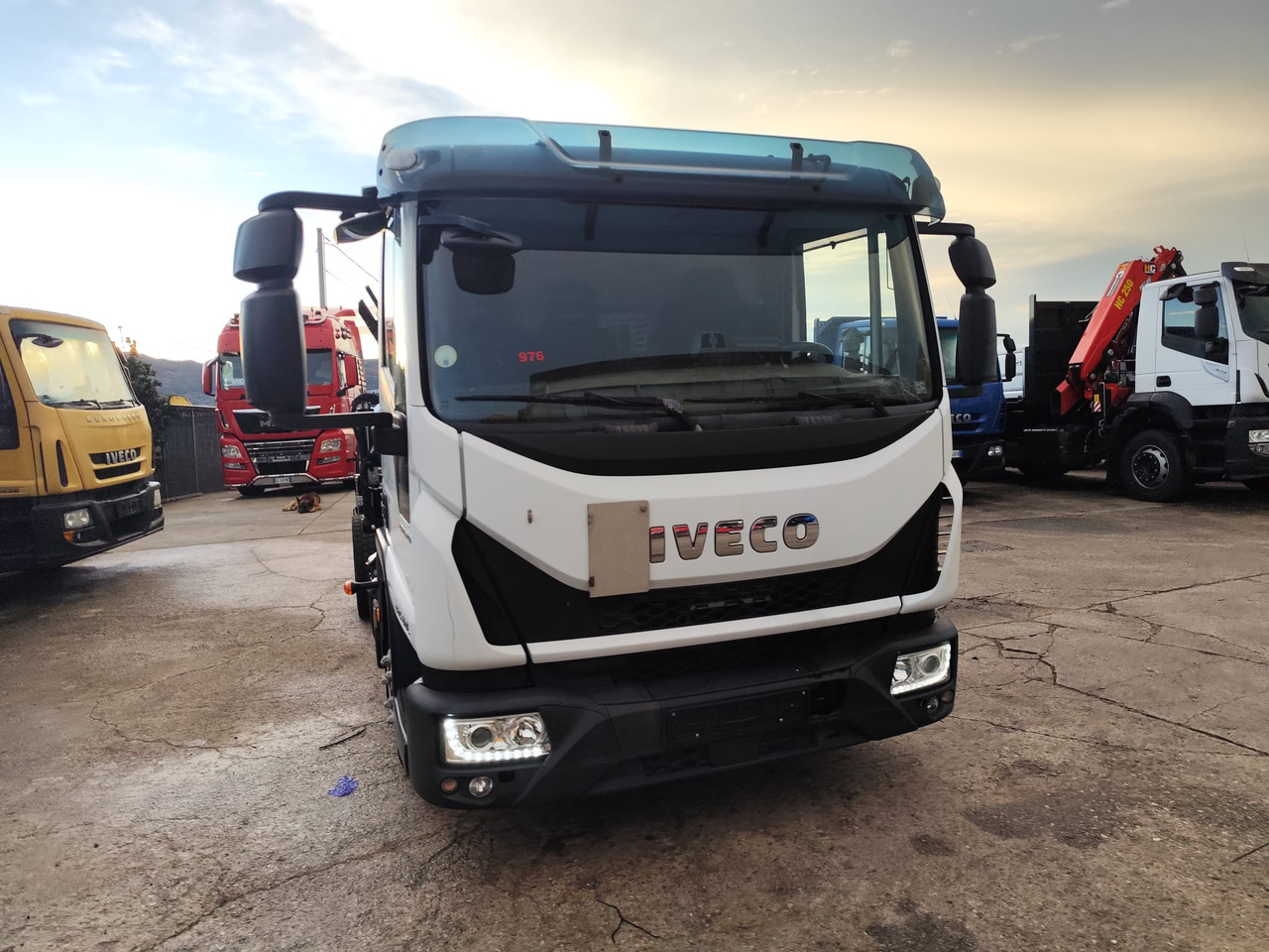 Camion cu macara, Camion basculantă IVECO EUROCARGO 120-210: Foto 43