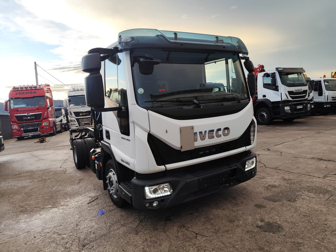 Camion cu macara, Camion basculantă IVECO EUROCARGO 120-210: Foto 47
