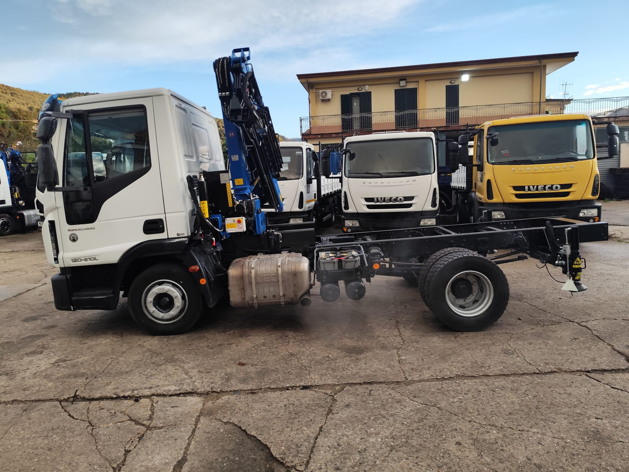 Camion cu macara, Camion basculantă IVECO EUROCARGO 120-210: Foto 28