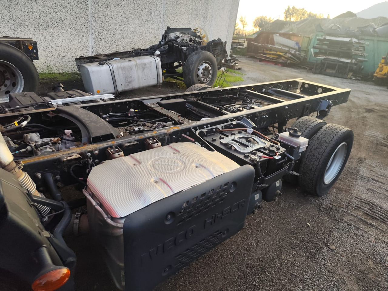 IVECO EUROCARGO 80-190 - Camion şasiu: Foto 3 IVECO EUROCARGO 80-190 - Camion şasiu: Foto 3