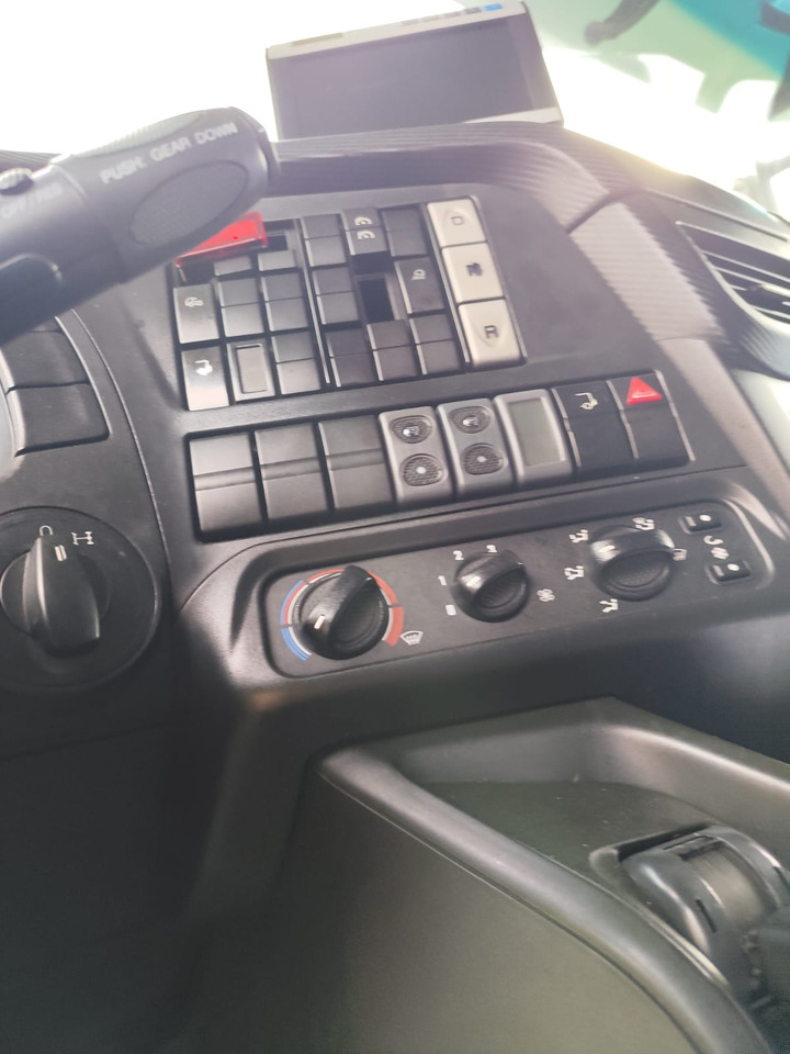 IVECO STRALIS 190S31 - Camion cu cârlig: Foto 5 IVECO STRALIS 190S31 - Camion cu cârlig: Foto 5