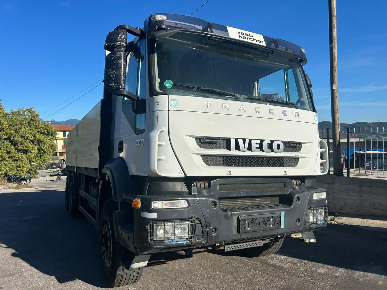 IVECO TRAKKER 260T36 - Camion platformă: Foto 4 IVECO TRAKKER 260T36 - Camion platformă: Foto 4