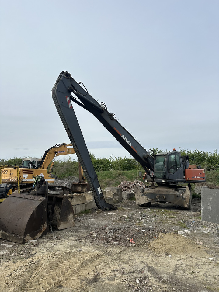 ATLAS MH350 - Excavator pentru manipulare de materiale: Foto 4 ATLAS MH350 - Excavator pentru manipulare de materiale: Foto 4