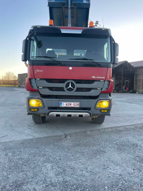 MERCEDES-BENZ actros - Camion basculantă, Camion cu macara: Foto 3 MERCEDES-BENZ actros - Camion basculantă, Camion cu macara: Foto 3
