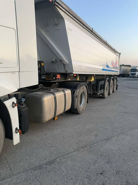 BENALU c39 - Semiremorcă: Foto 2 BENALU c39 - Semiremorcă: Foto 2