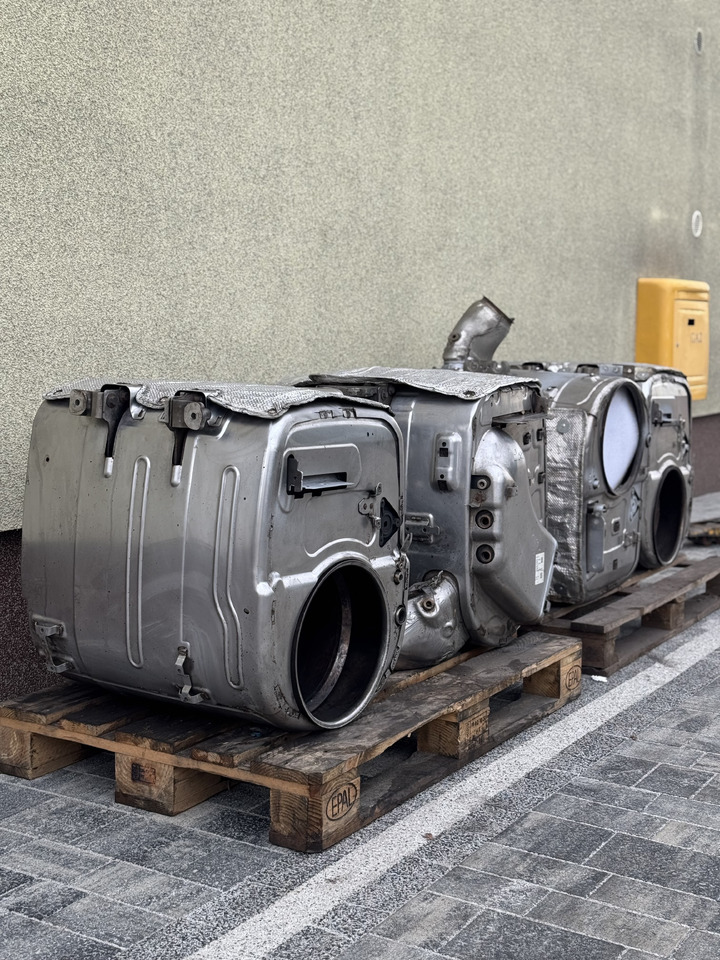 DAF XF 106 XG CF Efficient catalytic converters - Sistem de evacuare pentru Camion: Foto 1 DAF XF 106 XG CF Efficient catalytic converters - Sistem de evacuare pentru Camion: Foto 1