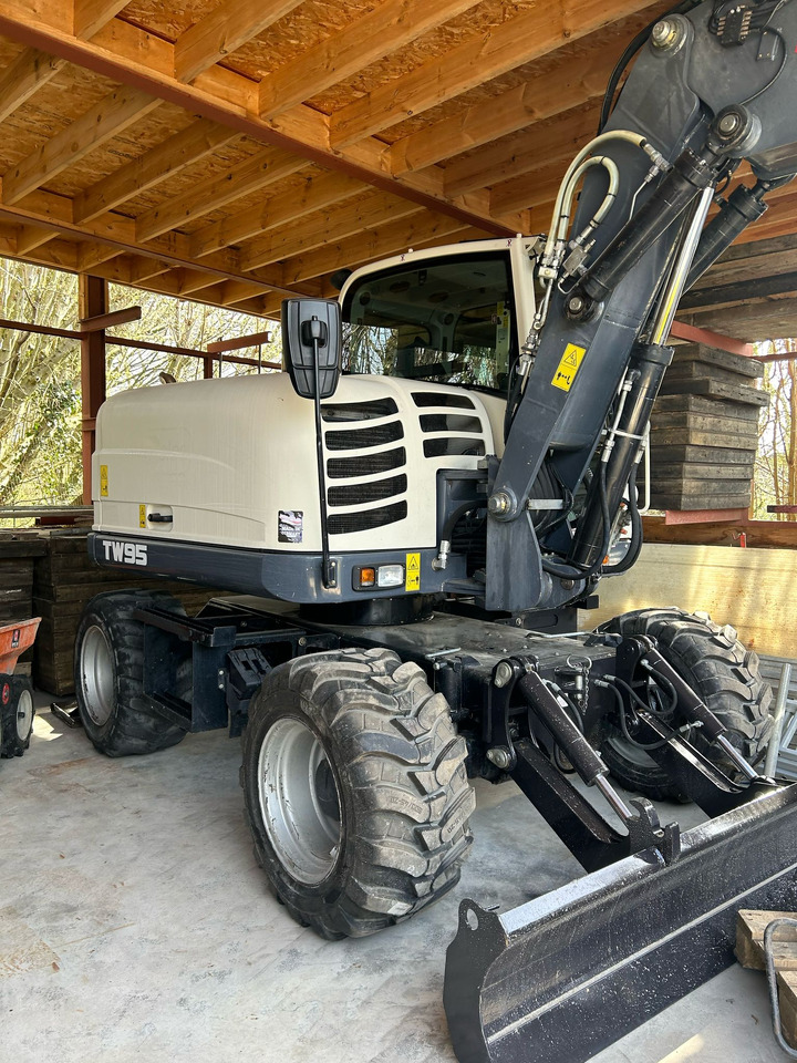 SCHAEFF TW95 - Excavator pe roţi: Foto 1 SCHAEFF TW95 - Excavator pe roţi: Foto 1