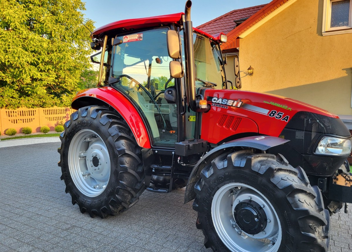 Case IH 85A jak nowy 4x4WD - Tractor agricol: Foto 1 Case IH 85A jak nowy 4x4WD - Tractor agricol: Foto 1