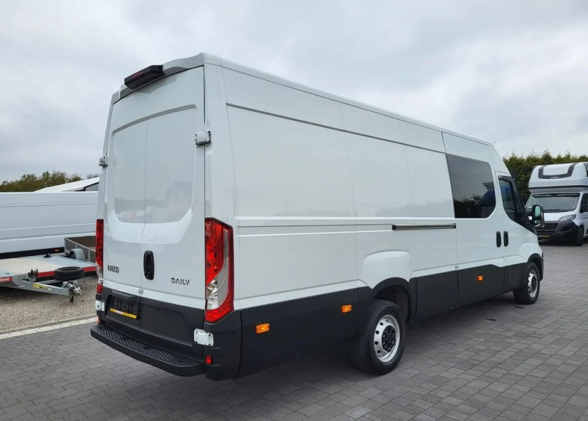 Autoutilitară cabină dublă Iveco Daily Max 7 -osobowe: Foto 16