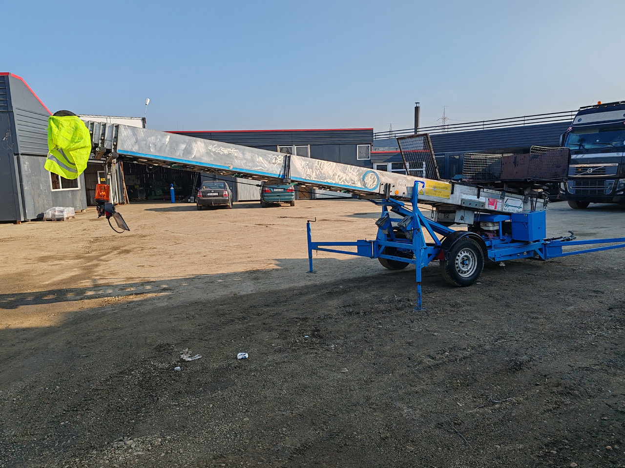 Klaas Nacela - Rampă de încărcare: Foto 3 Klaas Nacela - Rampă de încărcare: Foto 3