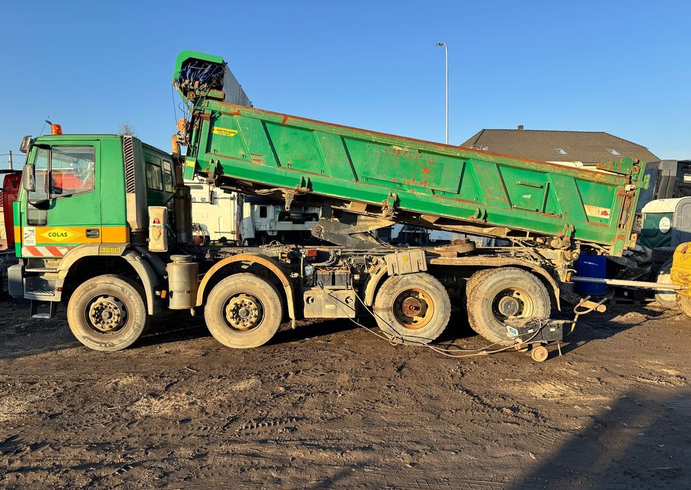 Iveco EuroTrakker - Camion basculantă: Foto 3 Iveco EuroTrakker - Camion basculantă: Foto 3