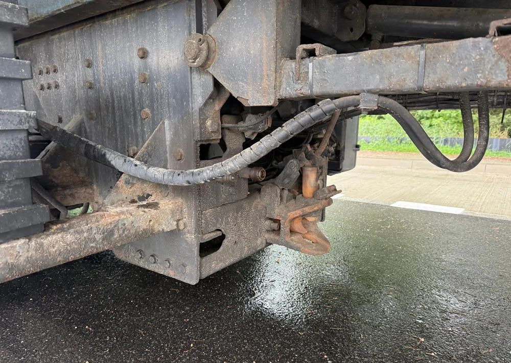 Scania R380 PD Autopomoc Specialny tacho na tarczki wciągarka - Maşină de tractare: Foto 4 Scania R380 PD Autopomoc Specialny tacho na tarczki wciągarka - Maşină de tractare: Foto 4