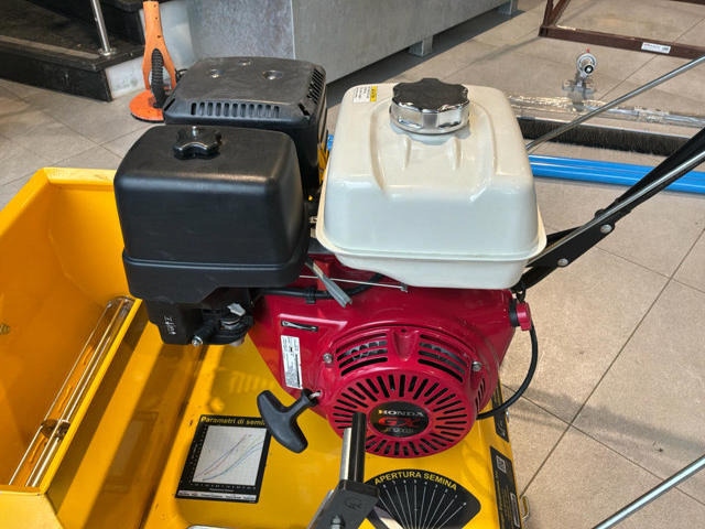 Utilaje constructii STINGER Superseeder 2400: Foto 8