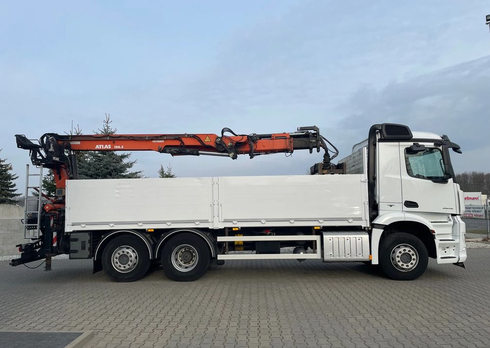 Mercedes-Benz Arocs 2545, HDS ATLAS 186.3 - PILOT - Camion platformă, Camion cu macara: Foto 5 Mercedes-Benz Arocs 2545, HDS ATLAS 186.3 - PILOT - Camion platformă, Camion cu macara: Foto 5
