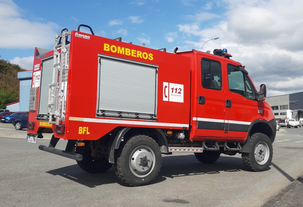 IVECO MAGIRUS DAILY 55S17W 4X4 - Autospeciala de stins incendii: Foto 2 IVECO MAGIRUS DAILY 55S17W 4X4 - Autospeciala de stins incendii: Foto 2