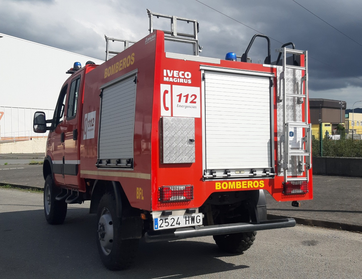 IVECO MAGIRUS DAILY 55S17W 4X4 - Autospeciala de stins incendii: Foto 5 IVECO MAGIRUS DAILY 55S17W 4X4 - Autospeciala de stins incendii: Foto 5
