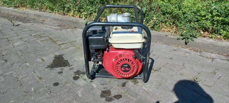 Onbekend KRAFTWELLE WP-30 POMP - Maşină de erbicidat purtata: Foto 1 Onbekend KRAFTWELLE WP-30 POMP - Maşină de erbicidat purtata: Foto 1