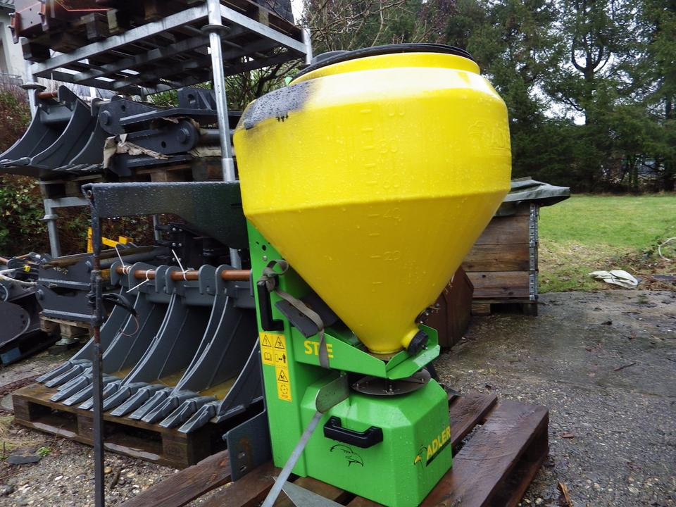 ADLER Salzstreuer STE120 elektrischer Streuer ohne Steuerung - Sararita: Foto 1 ADLER Salzstreuer STE120 elektrischer Streuer ohne Steuerung - Sararita: Foto 1