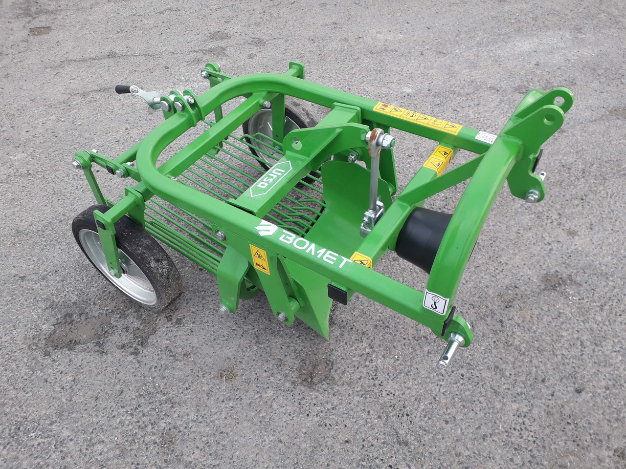 BOMET Arracheuse à Pommes de Terre 1 rang URSA - Combină de recoltat cartofi: Foto 2 BOMET Arracheuse à Pommes de Terre 1 rang URSA - Combină de recoltat cartofi: Foto 2