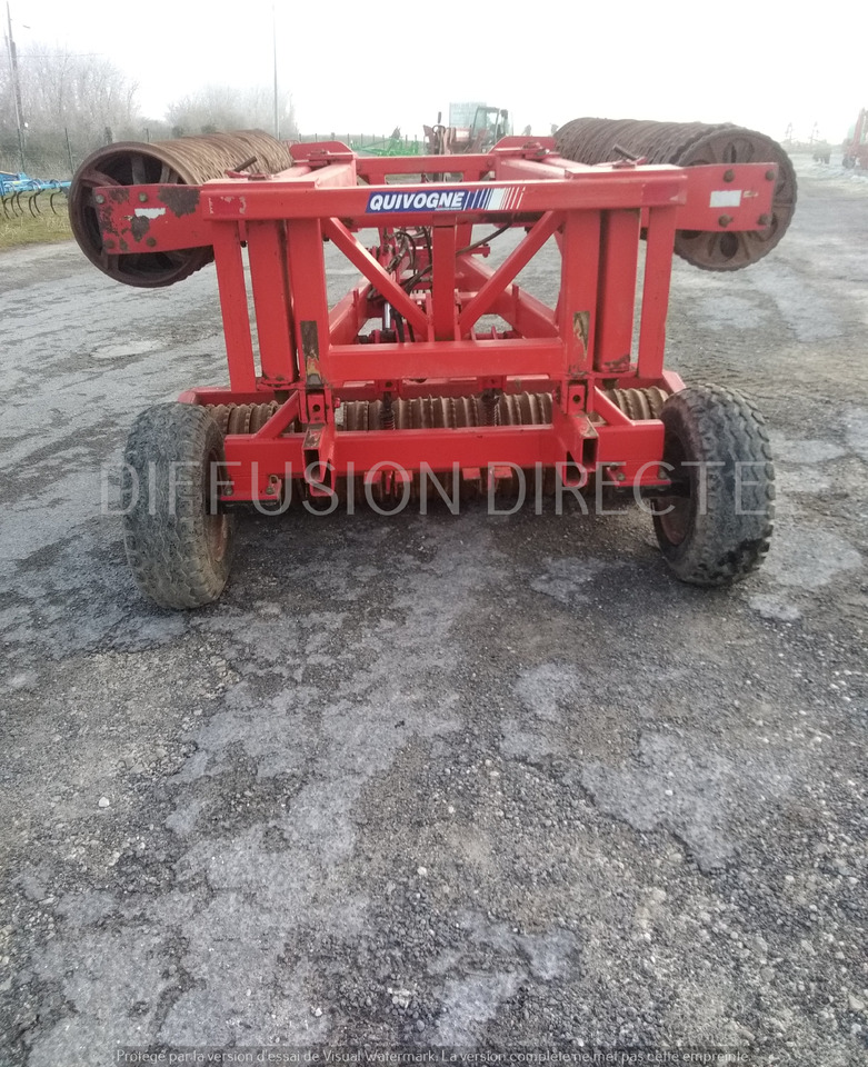 QUIVOGNE ROULEAU CAMBRIDGE R 630 - Compactor agricola: Foto 3 QUIVOGNE ROULEAU CAMBRIDGE R 630 - Compactor agricola: Foto 3