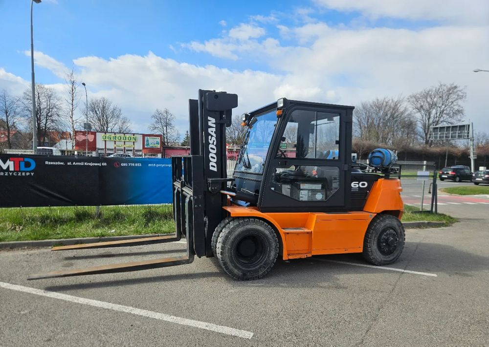 Doosan G60S-7 - Stivuitor GPL: Foto 1 Doosan G60S-7 - Stivuitor GPL: Foto 1