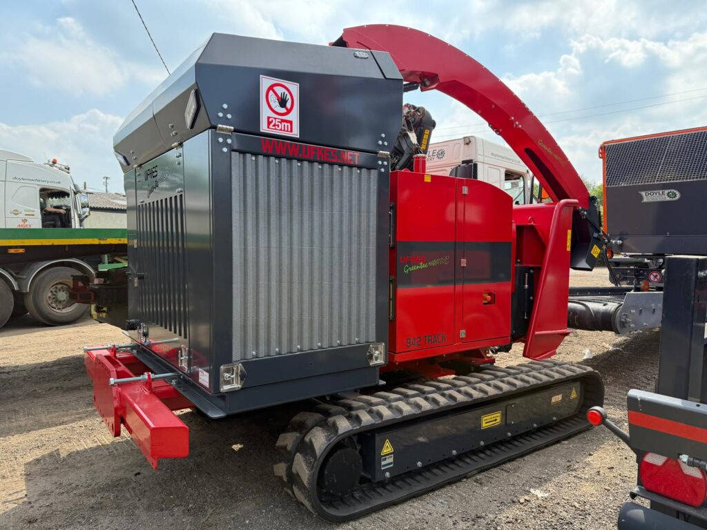 UFKES 942 Chipper - Tocător de lemne: Foto 1 UFKES 942 Chipper - Tocător de lemne: Foto 1