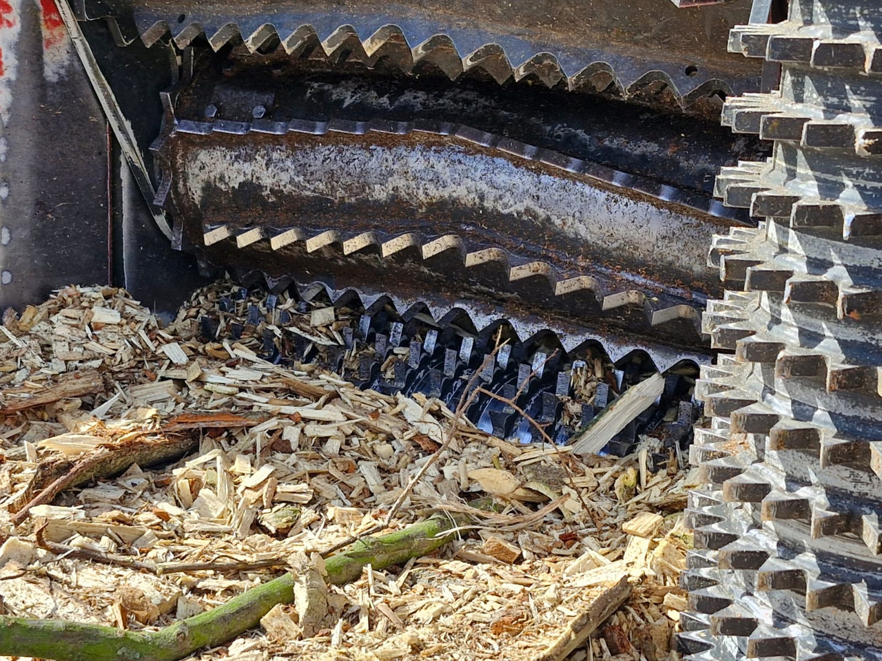 UFKES Greentec 972 Tracked Chipper - Tocător de lemne: Foto 4 UFKES Greentec 972 Tracked Chipper - Tocător de lemne: Foto 4