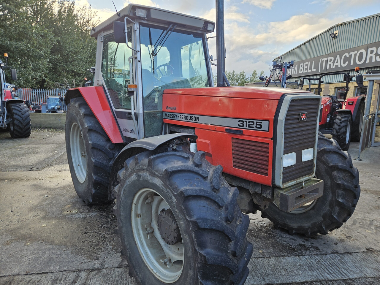 1993 MF 3125 Dynashift - Tractor agricol: Foto 1 1993 MF 3125 Dynashift - Tractor agricol: Foto 1