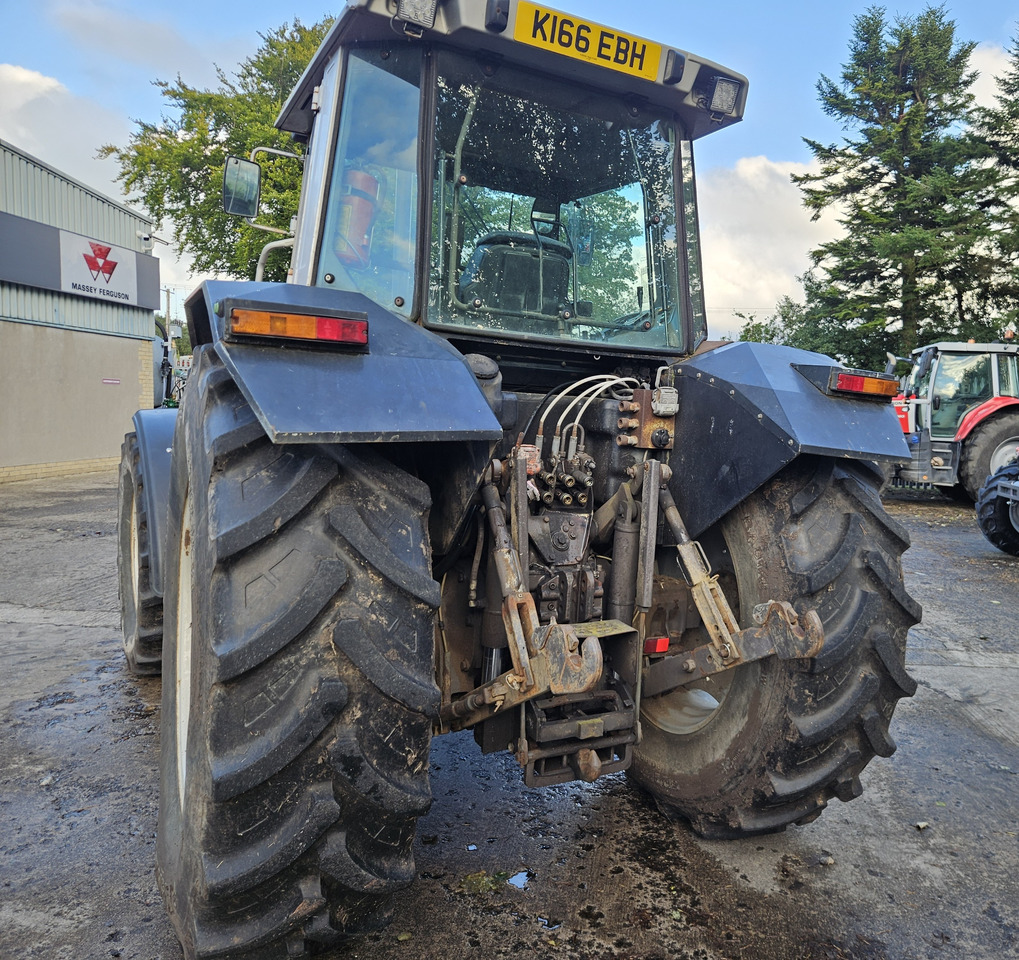 1993 MF 3125 Dynashift - Tractor agricol: Foto 3 1993 MF 3125 Dynashift - Tractor agricol: Foto 3