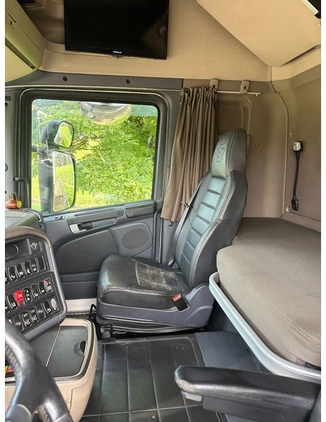 Camion şasiu Scania R730 V8 FULL AIR-6X2-RETARDER- EUR6-: Foto 19 Camion şasiu Scania R730 V8 FULL AIR-6X2-RETARDER- EUR6-: Foto 19