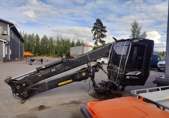 LogliftMesera / Loglift F111FT Sähköohjattu - Macara montată: Foto 1 LogliftMesera / Loglift F111FT Sähköohjattu - Macara montată: Foto 1