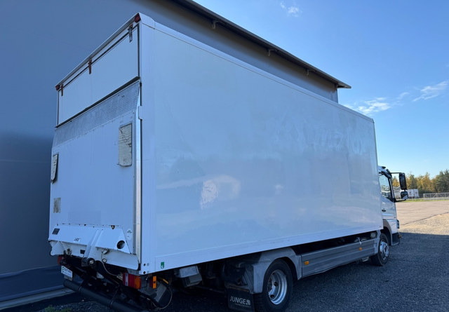 Mercedes-BenzAtego kaappi + perälauta - Camion furgon: Foto 5 Mercedes-BenzAtego kaappi + perälauta - Camion furgon: Foto 5