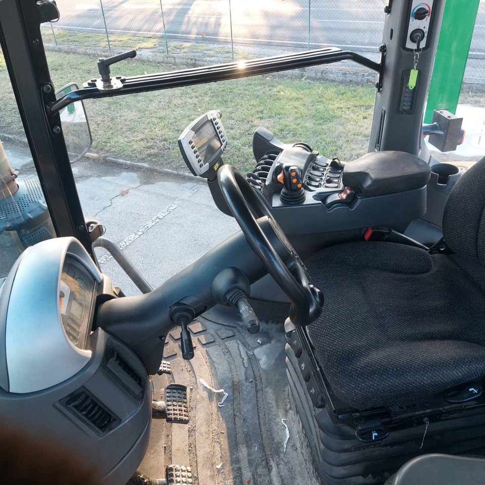 CHALLENGER MT 765E - Tractor agricol: Foto 5 CHALLENGER MT 765E - Tractor agricol: Foto 5