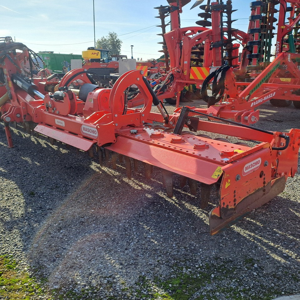 ERPICE ROTANTE PIEGHEVOLE MASCHIO AQUILA RAP 7000 - Freză de pământ: Foto 2 ERPICE ROTANTE PIEGHEVOLE MASCHIO AQUILA RAP 7000 - Freză de pământ: Foto 2