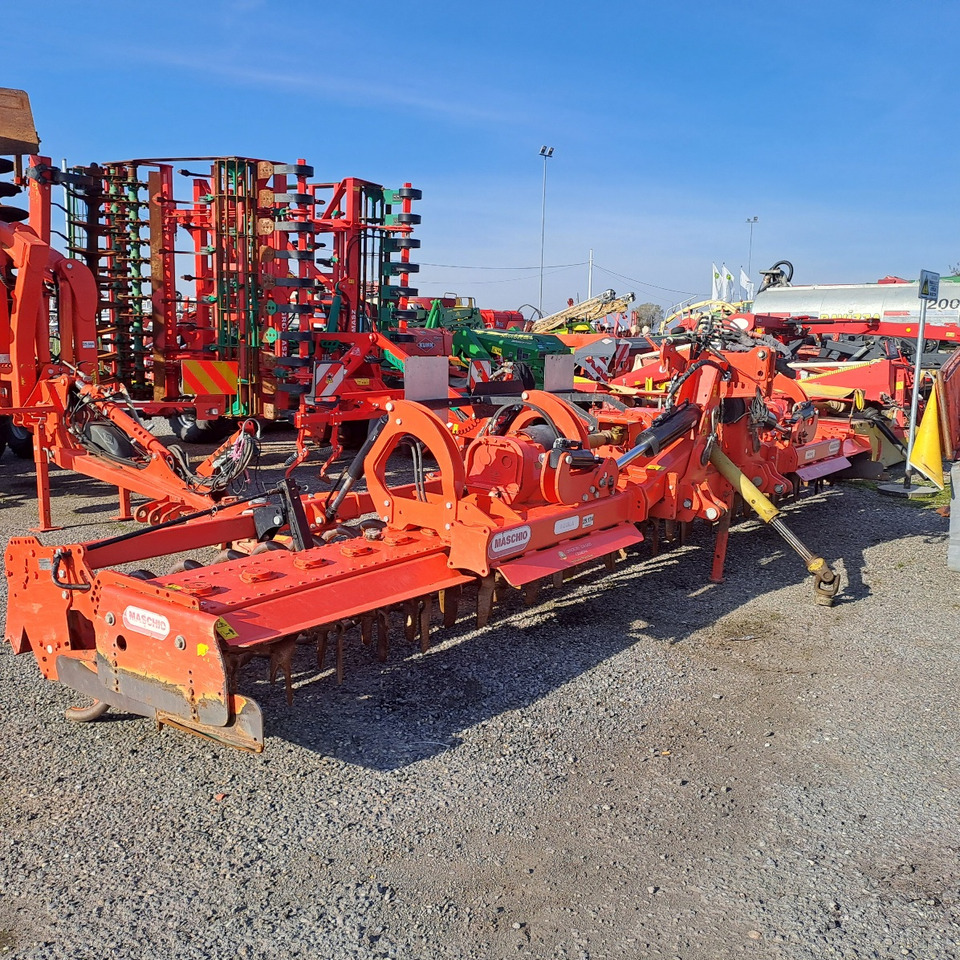 ERPICE ROTANTE PIEGHEVOLE MASCHIO AQUILA RAP 7000 - Freză de pământ: Foto 1 ERPICE ROTANTE PIEGHEVOLE MASCHIO AQUILA RAP 7000 - Freză de pământ: Foto 1