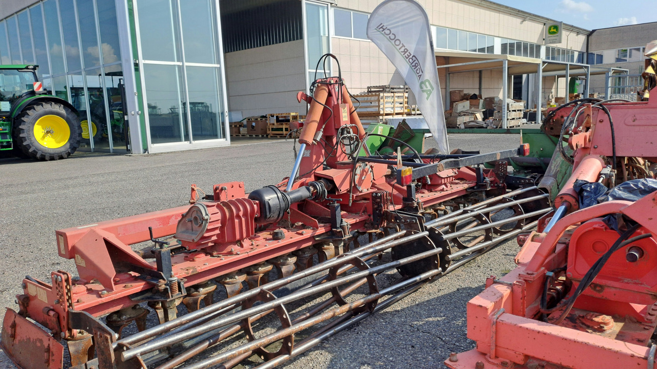 ERPICE ROTANTE RULLO GABBIA FERABOLI DUPLO T600 - Grapă rotativă: Foto 5 ERPICE ROTANTE RULLO GABBIA FERABOLI DUPLO T600 - Grapă rotativă: Foto 5