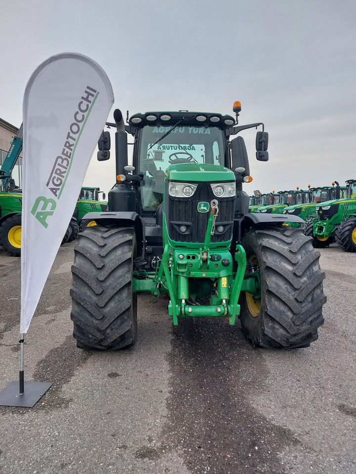 JOHN DEERE 6230R - Tractor agricol: Foto 1 JOHN DEERE 6230R - Tractor agricol: Foto 1