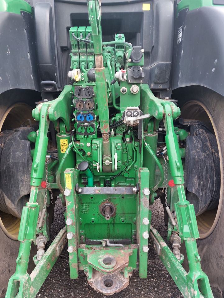 JOHN DEERE 6230R - Tractor agricol: Foto 5 JOHN DEERE 6230R - Tractor agricol: Foto 5