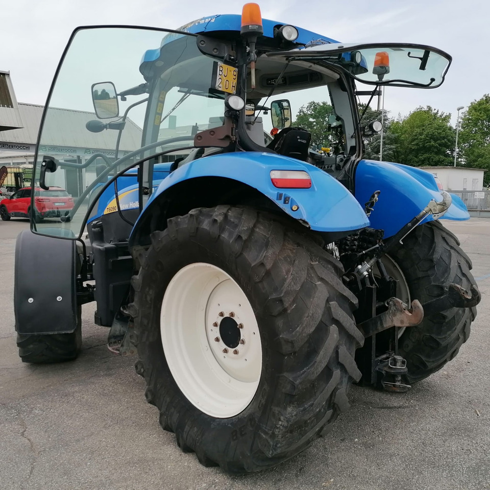 NEW HOLLAND T6090 - Tractor agricol: Foto 5 NEW HOLLAND T6090 - Tractor agricol: Foto 5