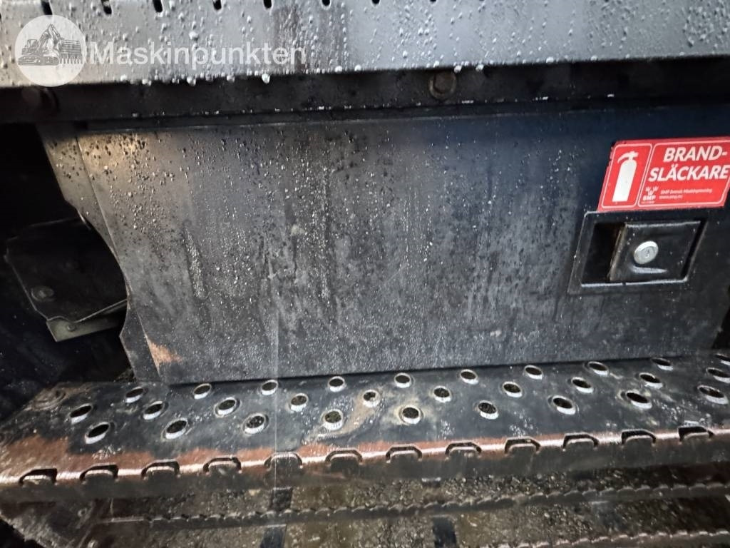 Excavator pe roţi Hitachi ZX 140 W-3 Med vagn och redskap!: Foto 9 Excavator pe roţi Hitachi ZX 140 W-3 Med vagn och redskap!: Foto 9