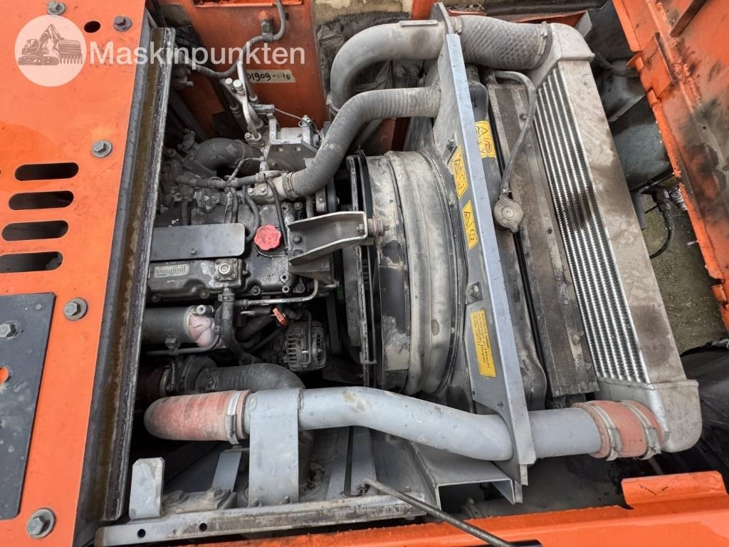 Excavator pe roţi Hitachi ZX 140 W-3 Med vagn och redskap!: Foto 35 Excavator pe roţi Hitachi ZX 140 W-3 Med vagn och redskap!: Foto 35