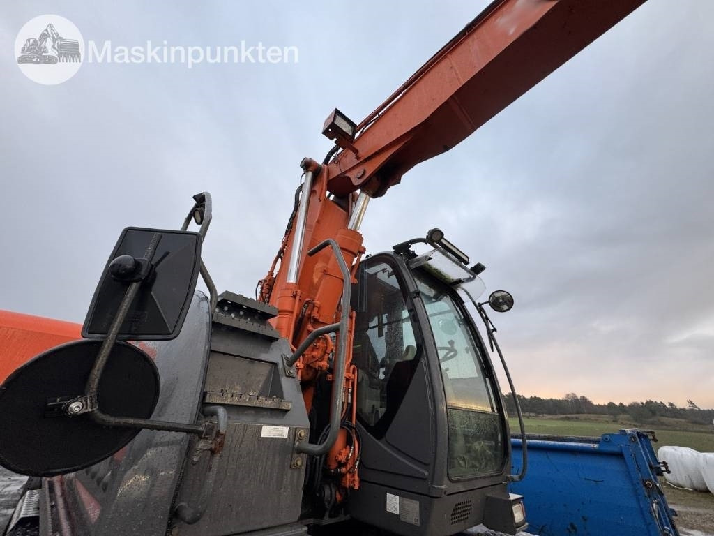 Excavator pe roţi Hitachi ZX 140 W-3 Med vagn och redskap!: Foto 37 Excavator pe roţi Hitachi ZX 140 W-3 Med vagn och redskap!: Foto 37