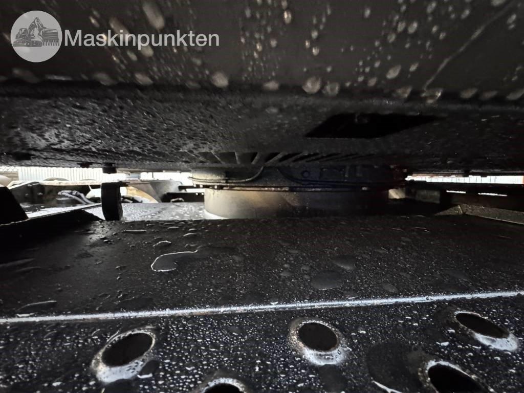 Excavator pe roţi Hitachi ZX 140 W-3 Med vagn och redskap!: Foto 10 Excavator pe roţi Hitachi ZX 140 W-3 Med vagn och redskap!: Foto 10