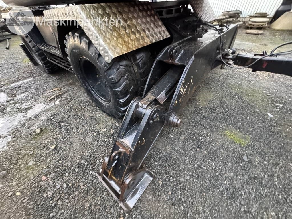 Excavator pe roţi Hitachi ZX 140 W-3 Med vagn och redskap!: Foto 13 Excavator pe roţi Hitachi ZX 140 W-3 Med vagn och redskap!: Foto 13