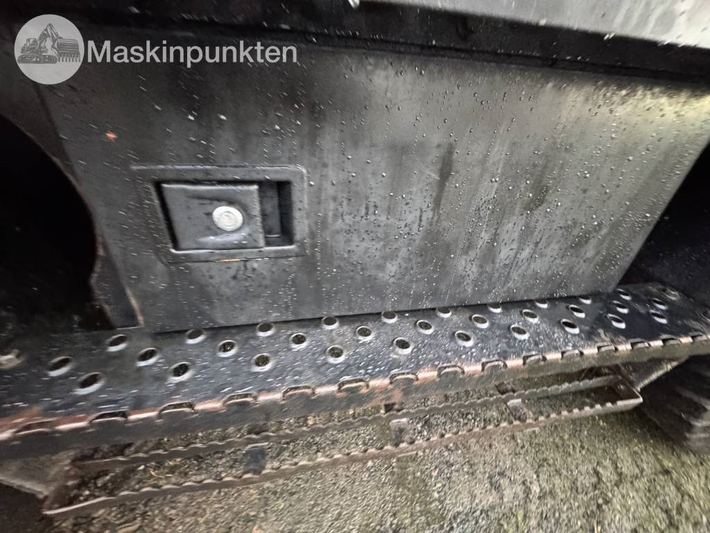 Excavator pe roţi Hitachi ZX 140 W-3 Med vagn och redskap!: Foto 18 Excavator pe roţi Hitachi ZX 140 W-3 Med vagn och redskap!: Foto 18