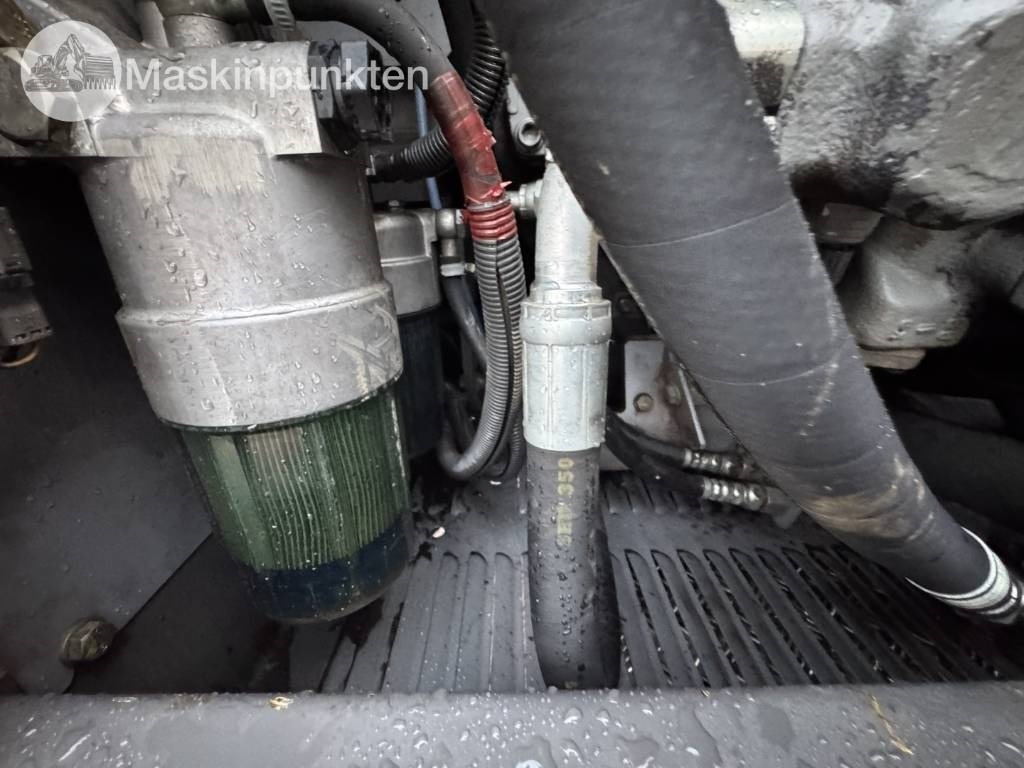 Excavator pe roţi Hitachi ZX 140 W-3 Med vagn och redskap!: Foto 32 Excavator pe roţi Hitachi ZX 140 W-3 Med vagn och redskap!: Foto 32