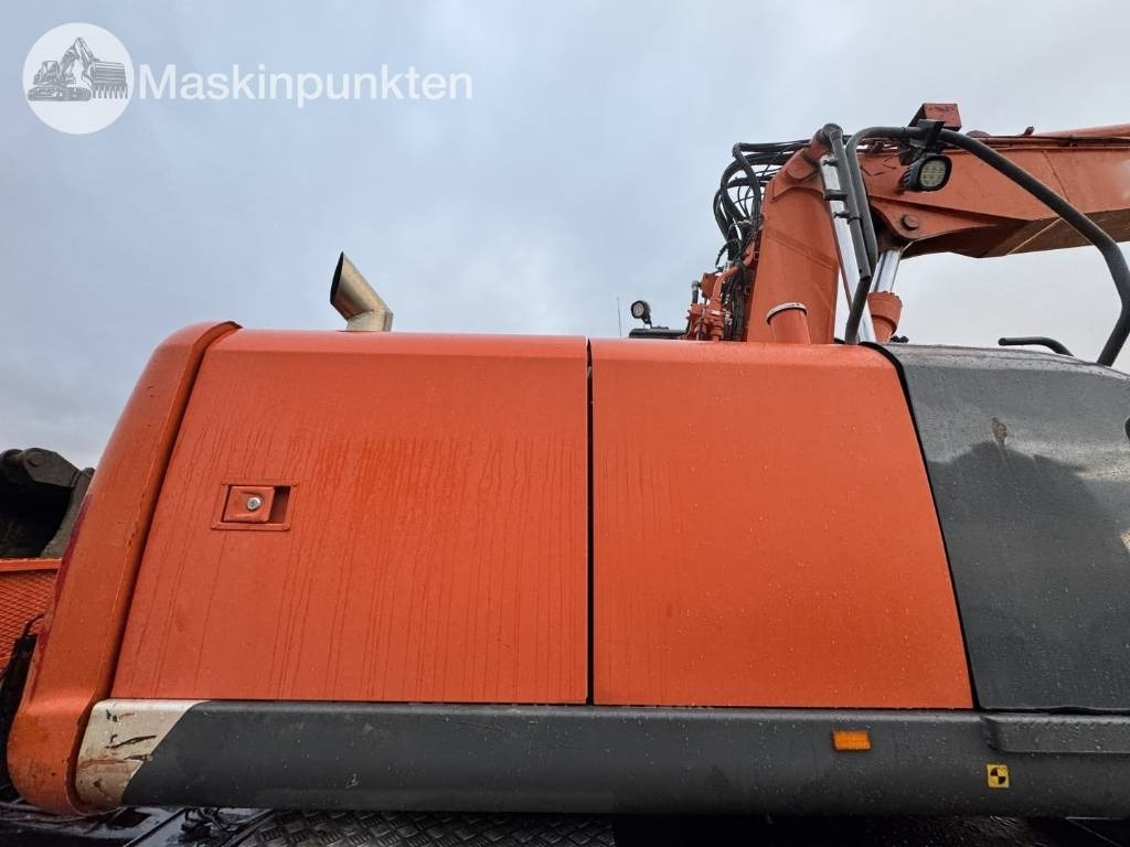 Excavator pe roţi Hitachi ZX 140 W-3 Med vagn och redskap!: Foto 30 Excavator pe roţi Hitachi ZX 140 W-3 Med vagn och redskap!: Foto 30