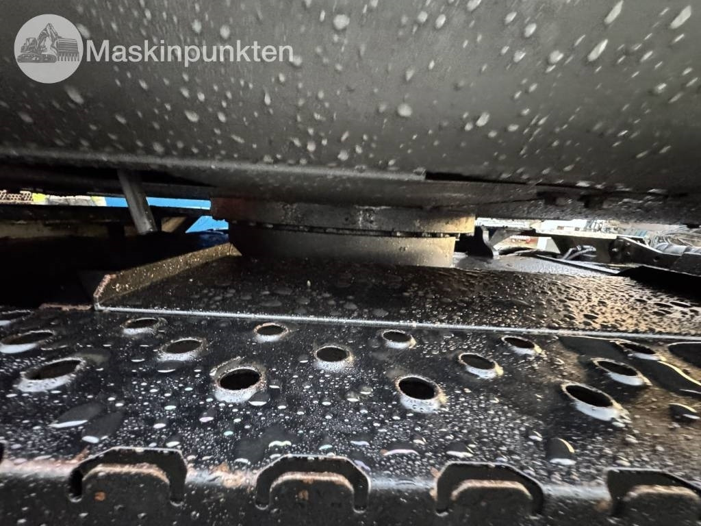 Excavator pe roţi Hitachi ZX 140 W-3 Med vagn och redskap!: Foto 19 Excavator pe roţi Hitachi ZX 140 W-3 Med vagn och redskap!: Foto 19