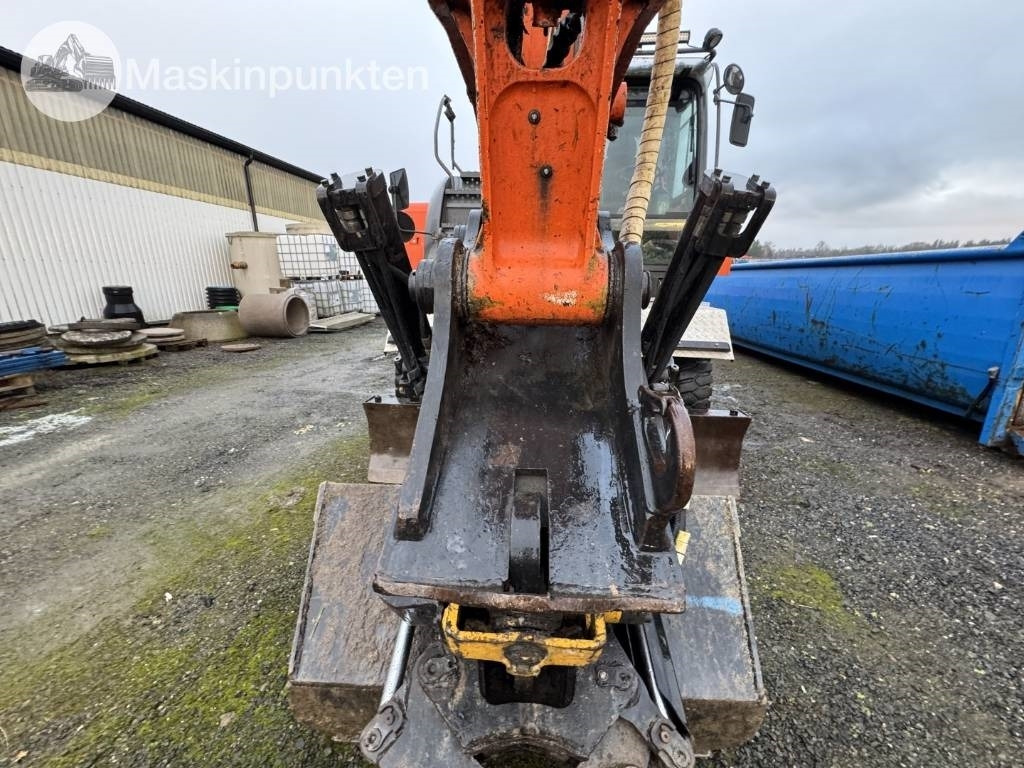 Excavator pe roţi Hitachi ZX 140 W-3 Med vagn och redskap!: Foto 48 Excavator pe roţi Hitachi ZX 140 W-3 Med vagn och redskap!: Foto 48