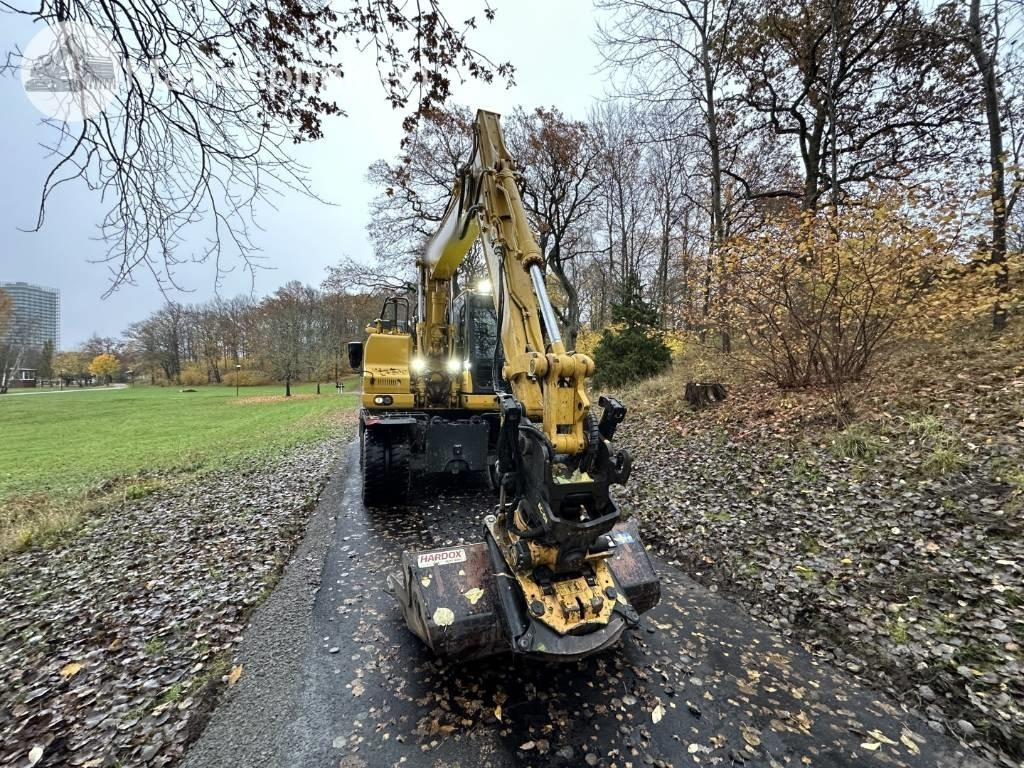 Komatsu PW 148-11 med vagn och redskap - Excavator pe roţi: Foto 3 Komatsu PW 148-11 med vagn och redskap - Excavator pe roţi: Foto 3